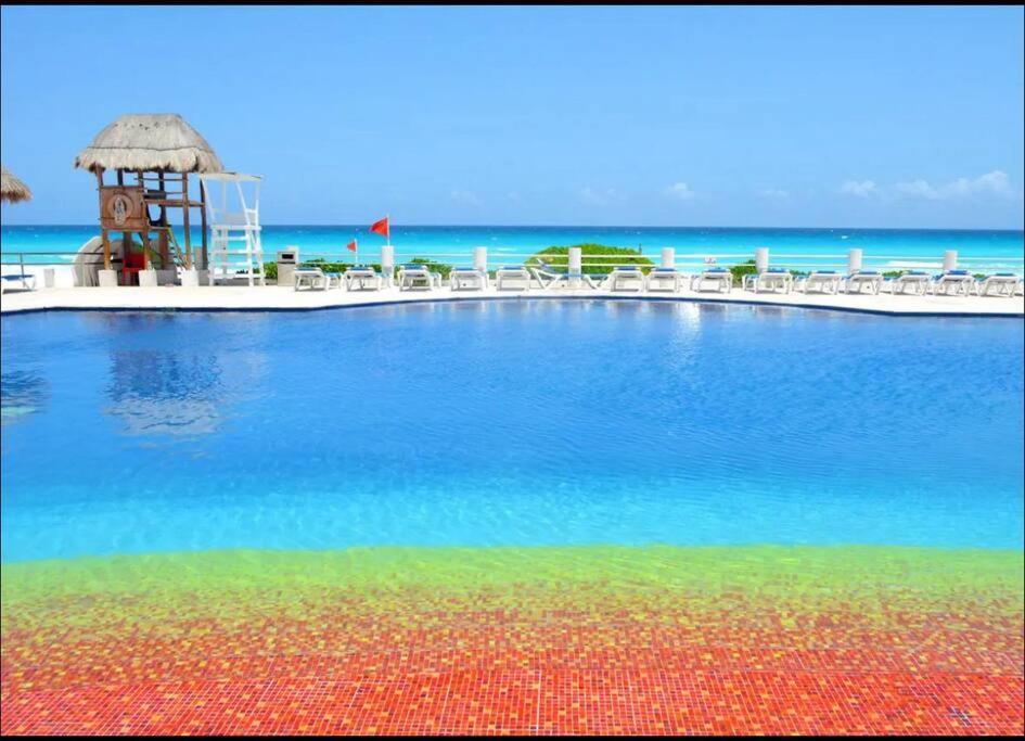 Amazing Beachfront Apartment Cancun Bagian luar foto