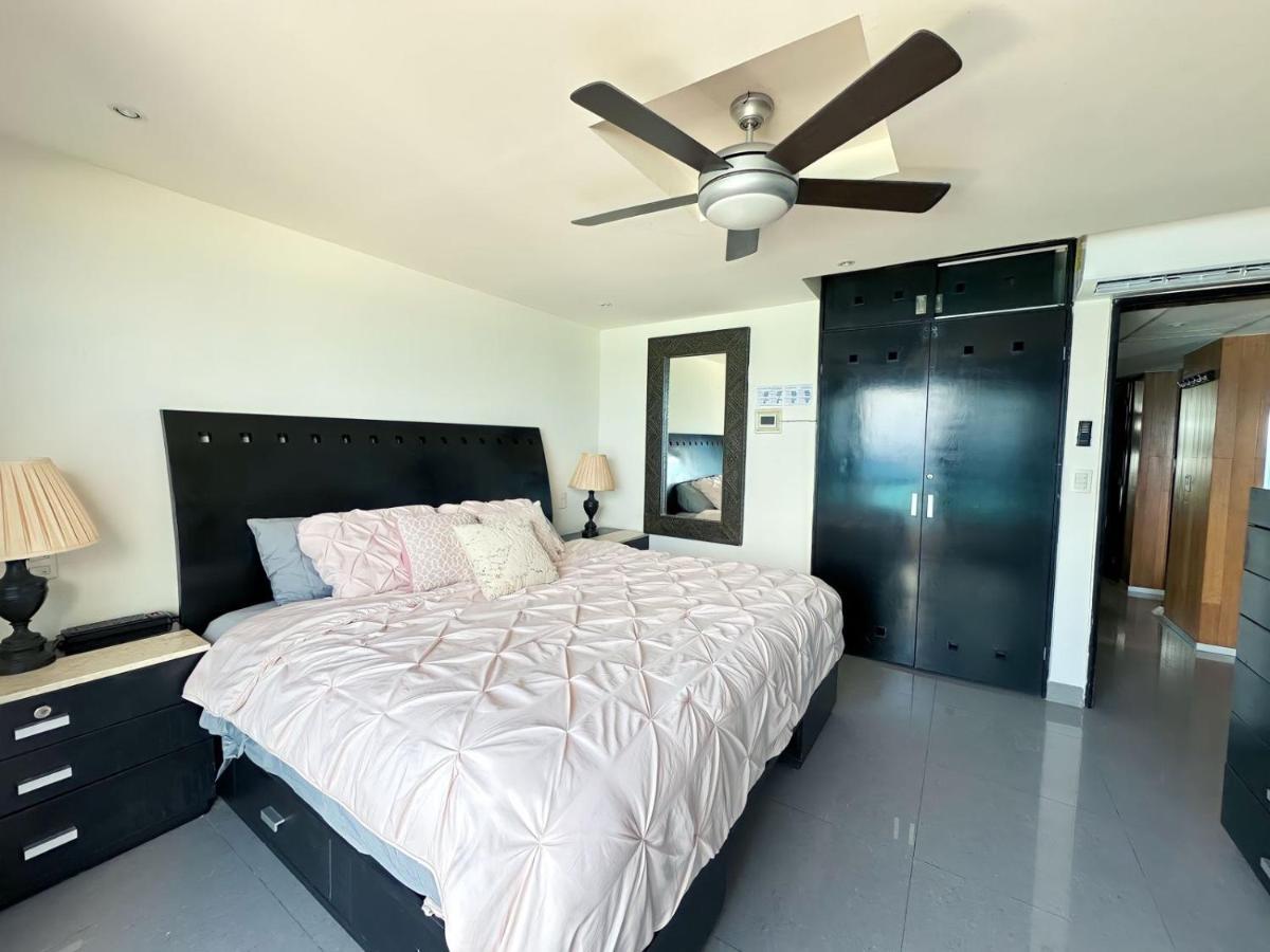 Amazing Beachfront Apartment Cancun Bagian luar foto